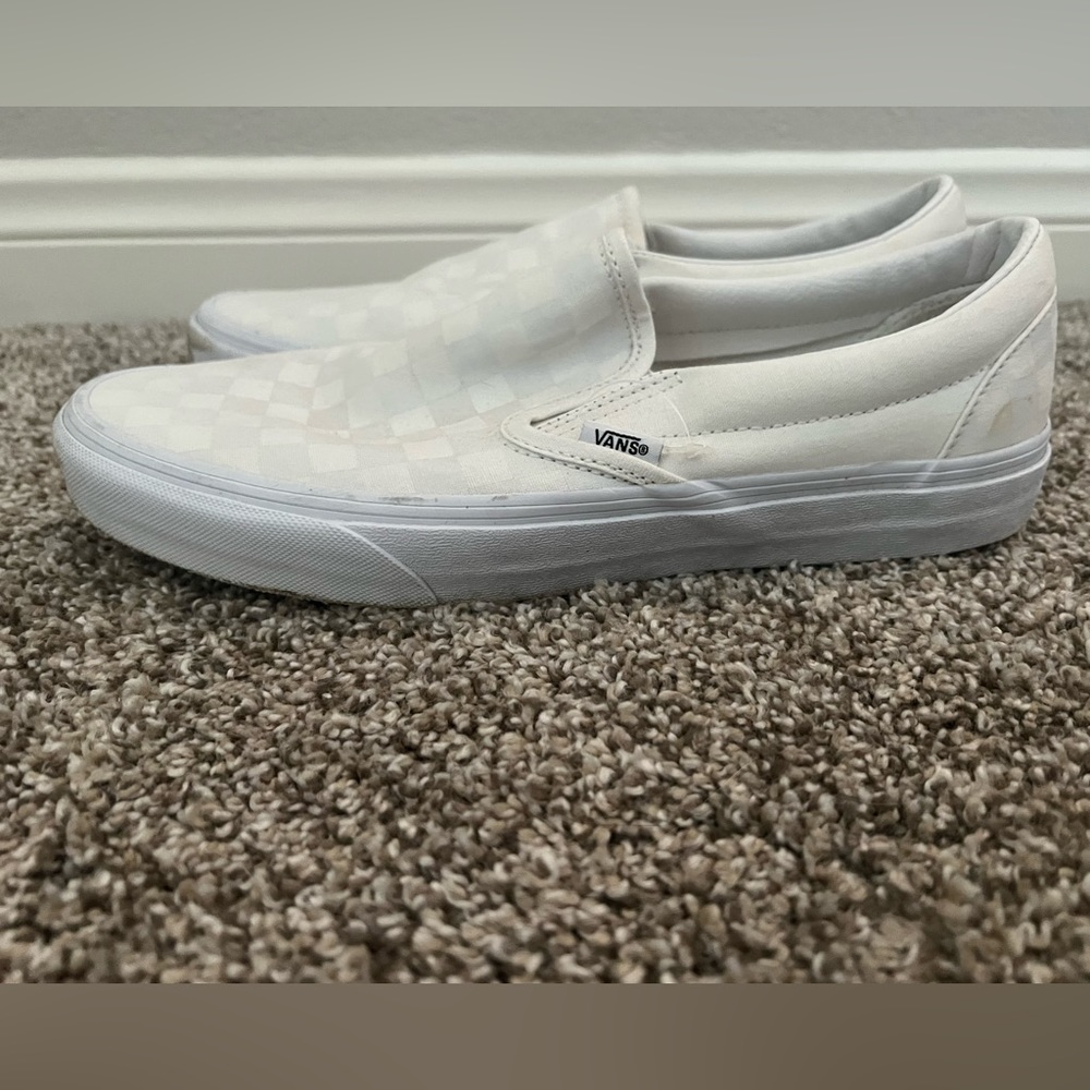 Mens Vans size 10 Checkerboard Slip-On shoe.